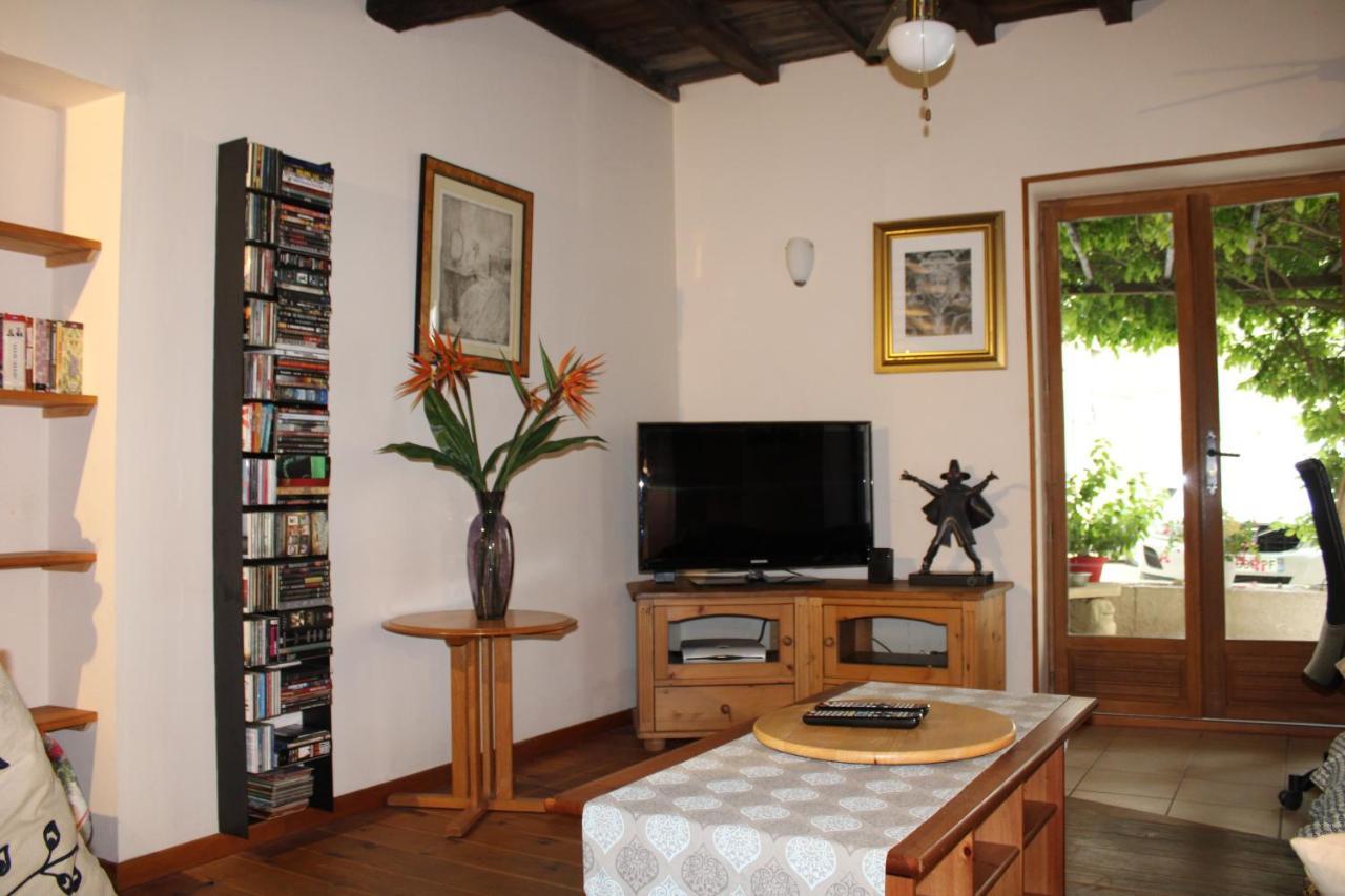 Le Chat Botte - Vankantiehuis In Languedoc-Roussillion Bed & Breakfast Routier Exterior foto
