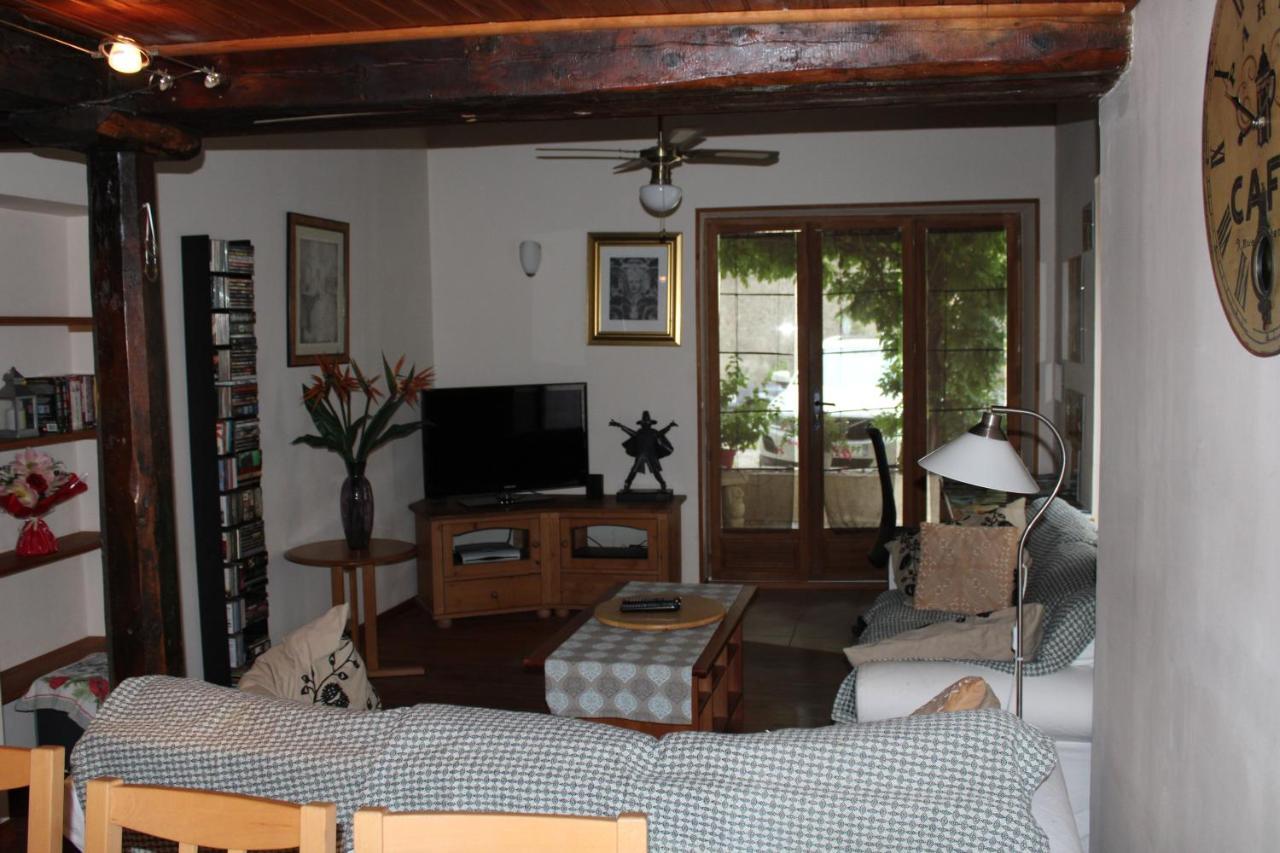 Le Chat Botte - Vankantiehuis In Languedoc-Roussillion Bed & Breakfast Routier Exterior foto