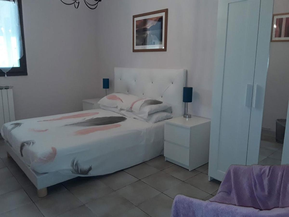 Le Chat Botte - Vankantiehuis In Languedoc-Roussillion Bed & Breakfast Routier Exterior foto